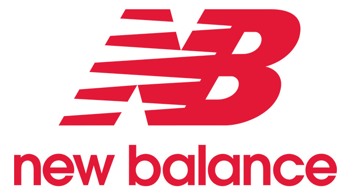 阿里前女友社媒晒性感透视裙照，粉丝评论炸锅！