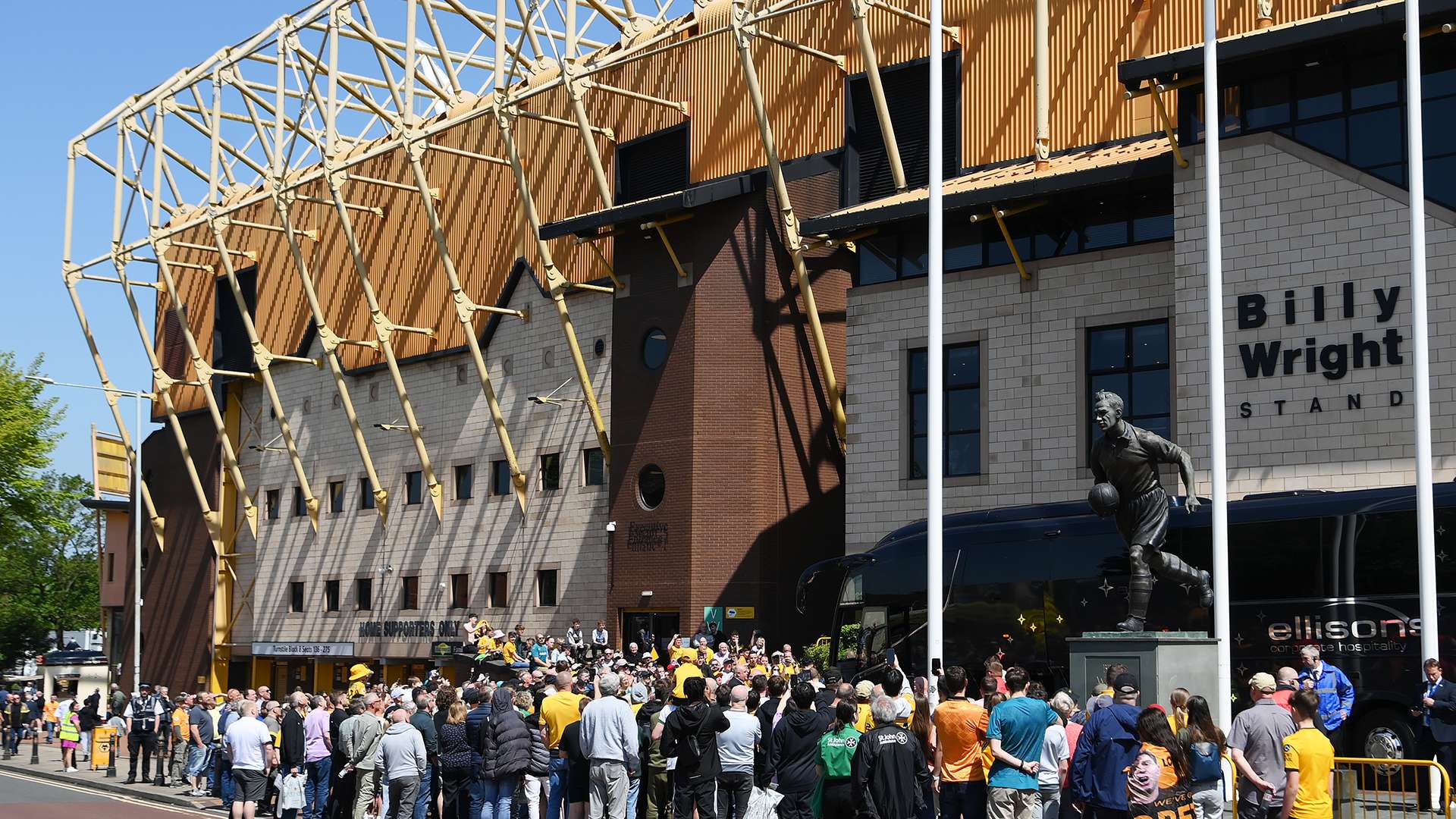 迈阿密国际迎战纳什维尔：季后赛席位争夺战前瞻